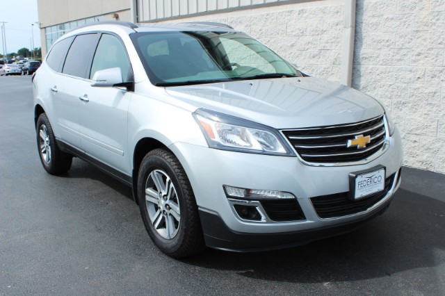 Pre Owned 2017 Chevrolet Traverse Lt Awd
